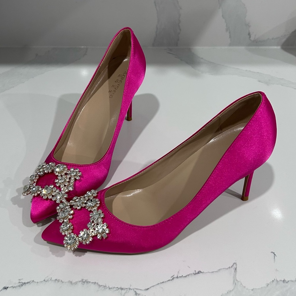 NWOT 💖 Pink Satin Heels with crystal - Picture 14 of 17